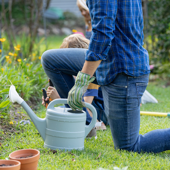 Perfect Father's Day Gifts for Garden-Loving Dads: Ideas to Delight Your Green-Thumbed Hero!